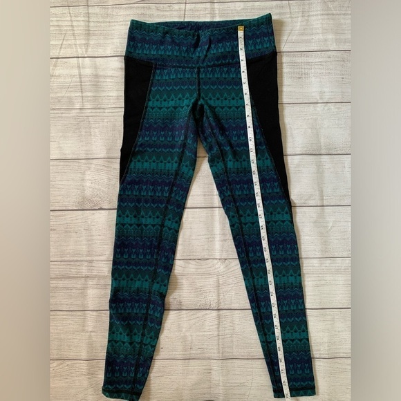 ALO Yoga Illusion 3 Leggings Black/Teal Green Tribal Abstract Print Size Small - Picture 8 of 10